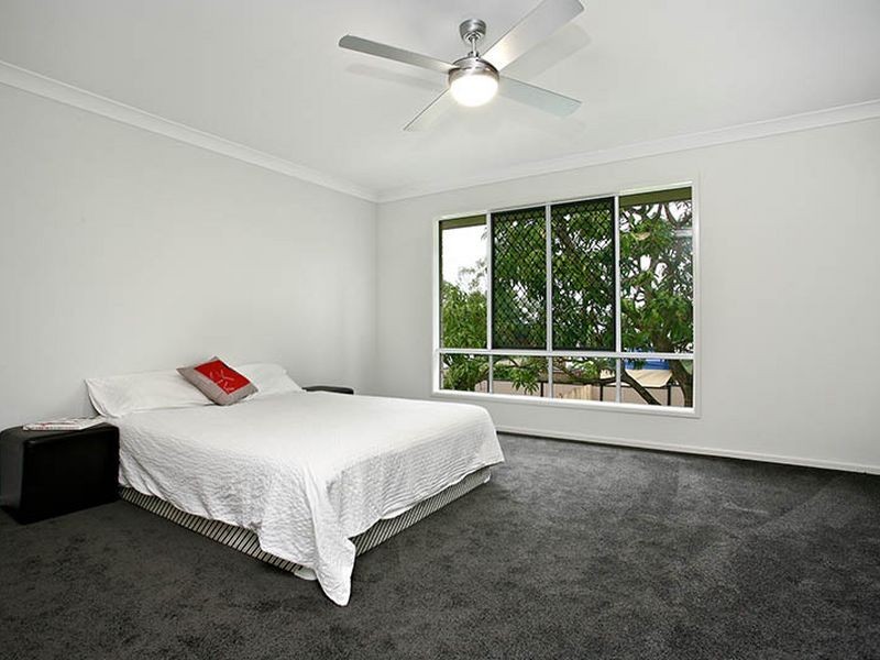 10 St. Clements Rd, Oxley QLD 4075