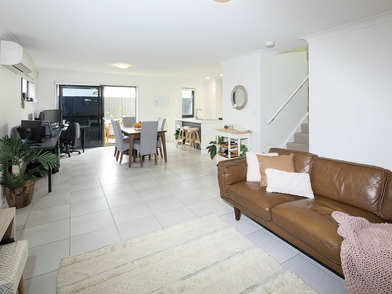 212/25 Farinazzo Street, Richlands QLD 4077