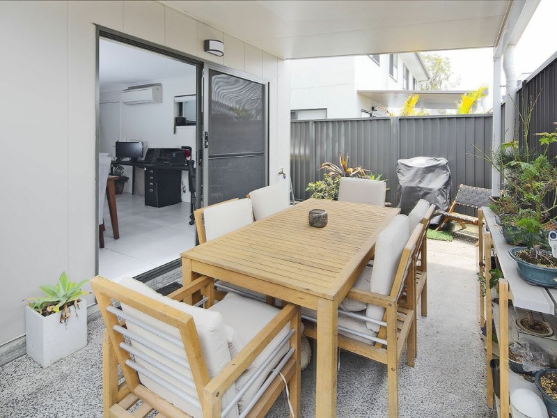 212/25 Farinazzo Street, Richlands QLD 4077