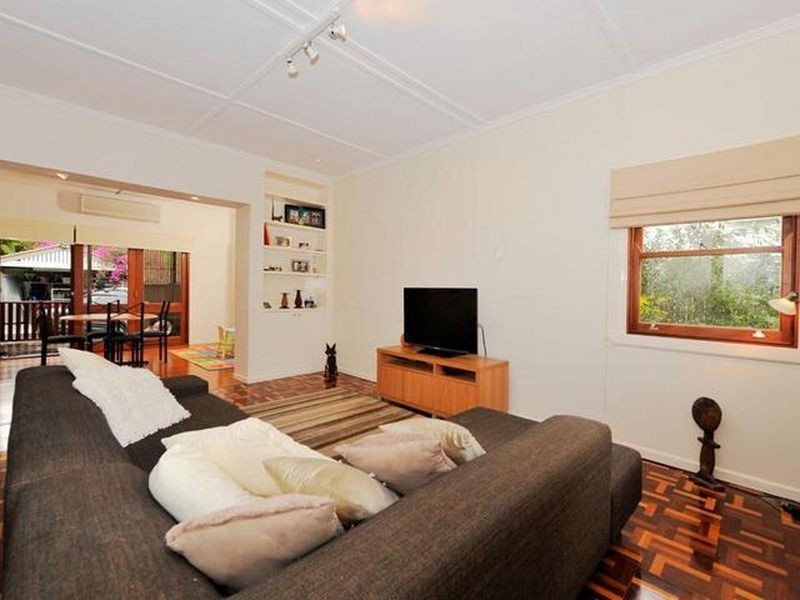 57 Thomas St, Sherwood QLD 4075