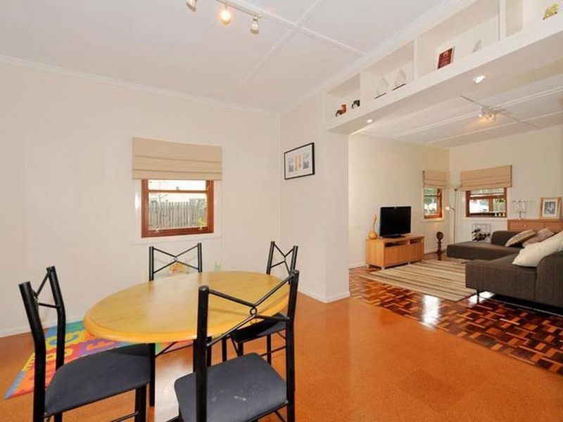 57 Thomas St, Sherwood QLD 4075