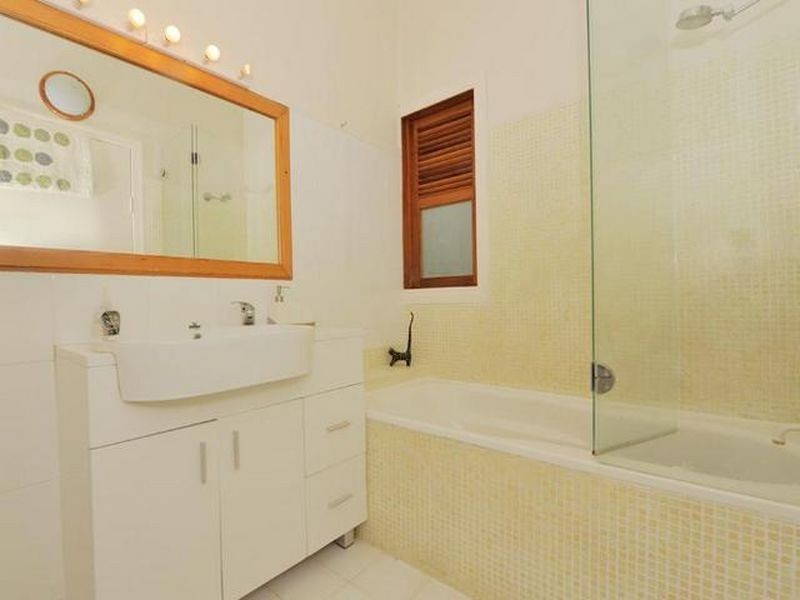 57 Thomas St, Sherwood QLD 4075