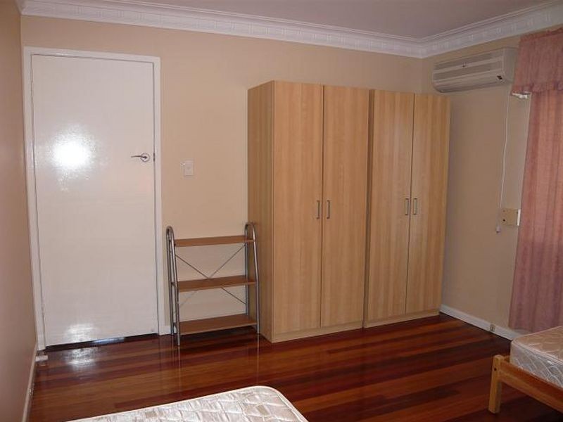 Room 1/77 Highgate St, Coopers Plains QLD 4108