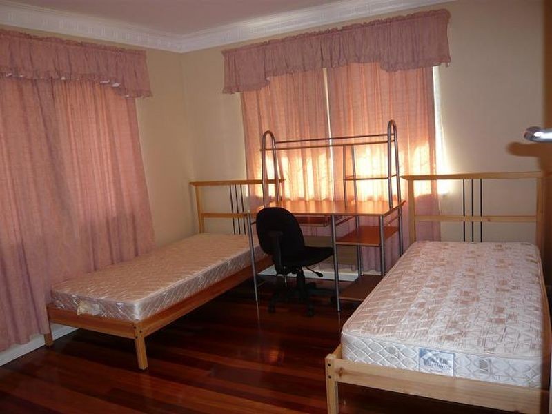 Room 1/77 Highgate St, Coopers Plains QLD 4108