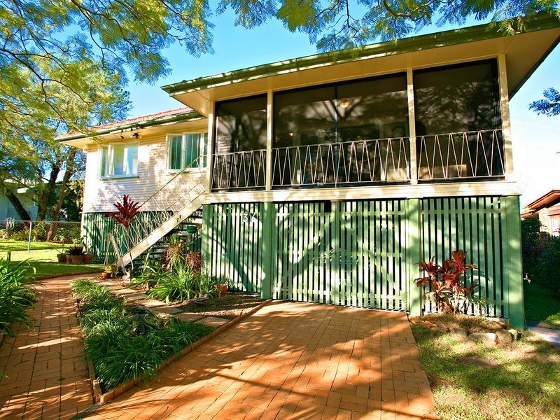 36 Chalfont St, Salisbury QLD 4107