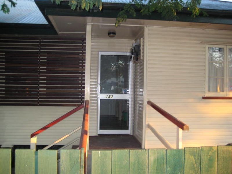4/187 Lillian Ave, Salisbury QLD 4107