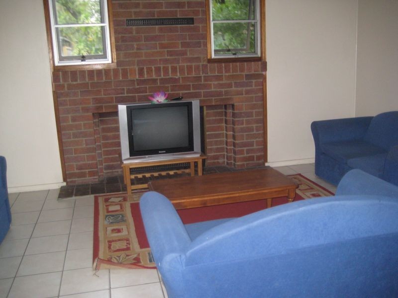 25 Benaud St, Macgregor QLD 4109