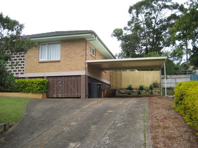 8 Patella St, Mansfield QLD 4122