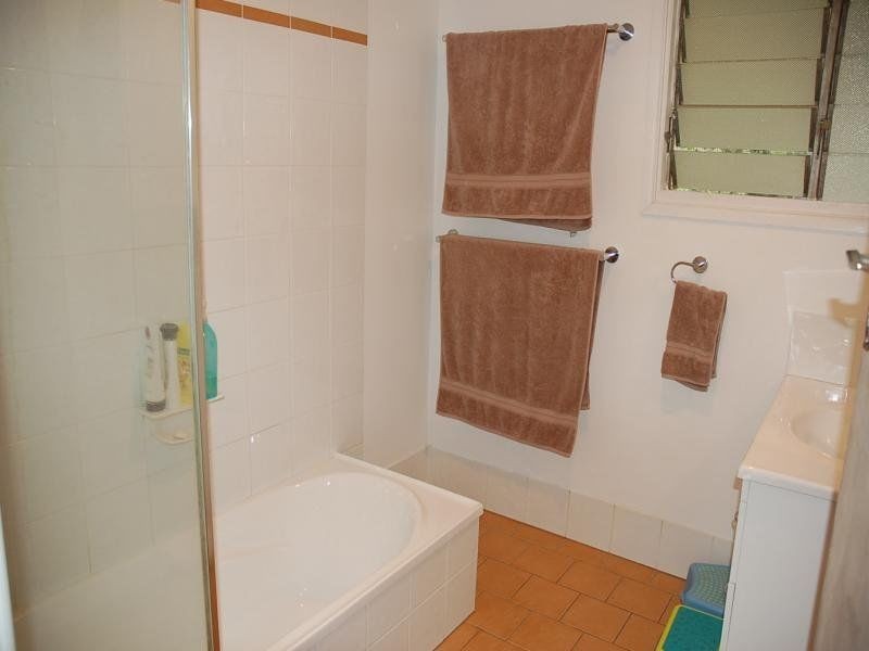 8 Patella St, Mansfield QLD 4122