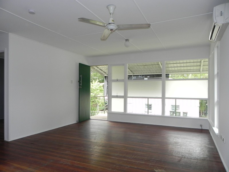 10 Evenwood Street, Coopers Plains QLD 4108