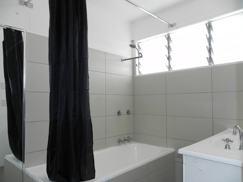 10 Evenwood Street, Coopers Plains QLD 4108