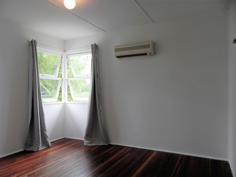 10 Evenwood Street, Coopers Plains QLD 4108