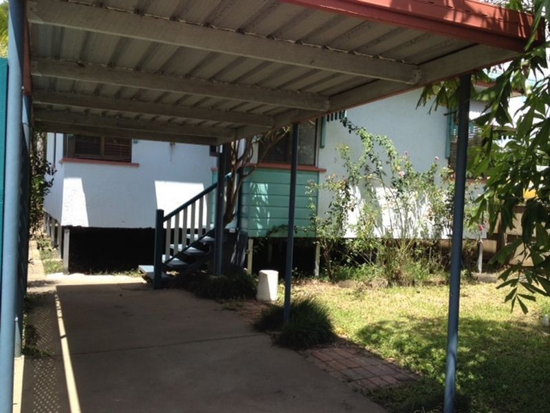 30 Salisbury St, Rocklea QLD 4106