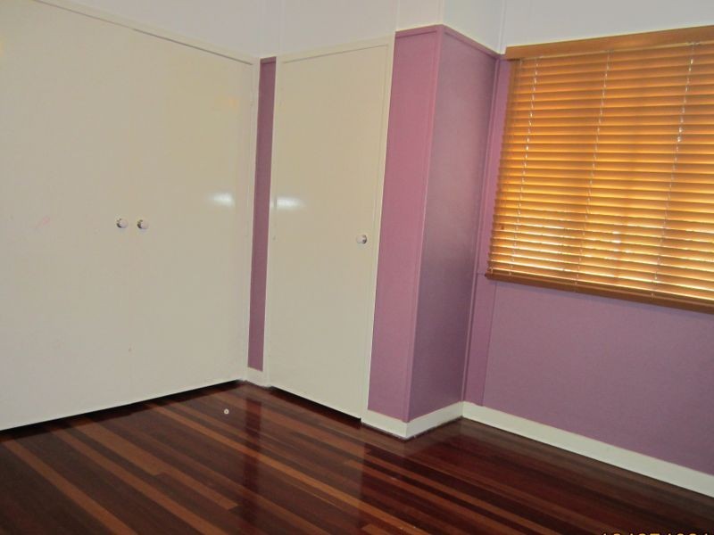 2 Upwood St, Coopers Plains QLD 4108