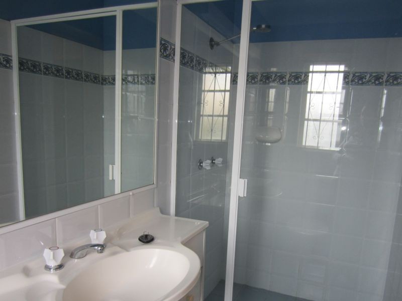 2 Upwood St, Coopers Plains QLD 4108