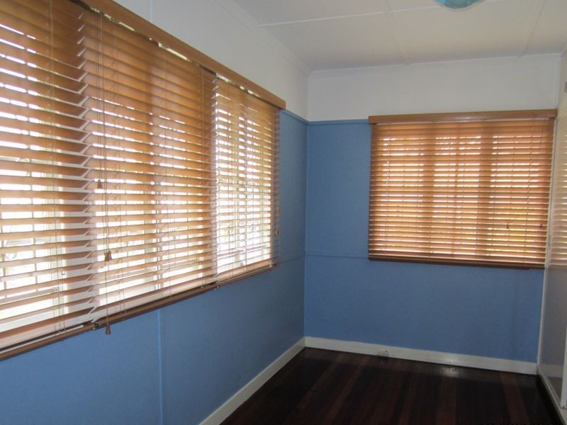 2 Upwood St, Coopers Plains QLD 4108