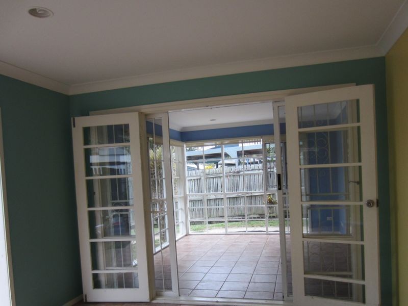 2 Upwood St, Coopers Plains QLD 4108