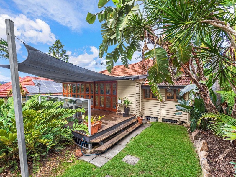 22 Pallaranda Street, Tarragindi QLD 4121