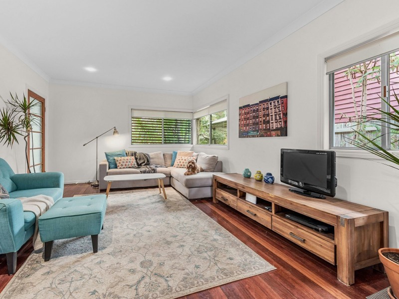 22 Pallaranda Street, Tarragindi QLD 4121