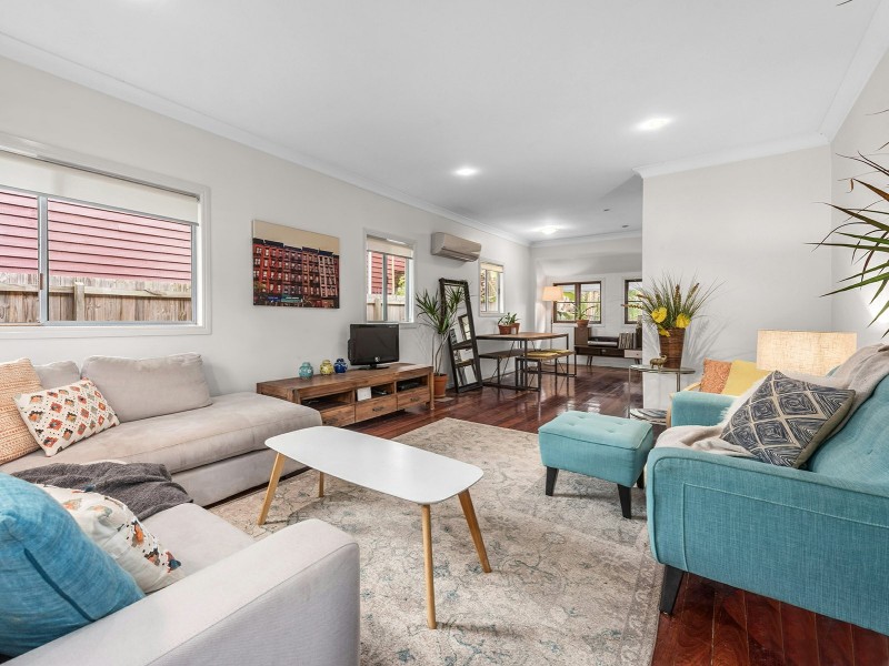 22 Pallaranda Street, Tarragindi QLD 4121