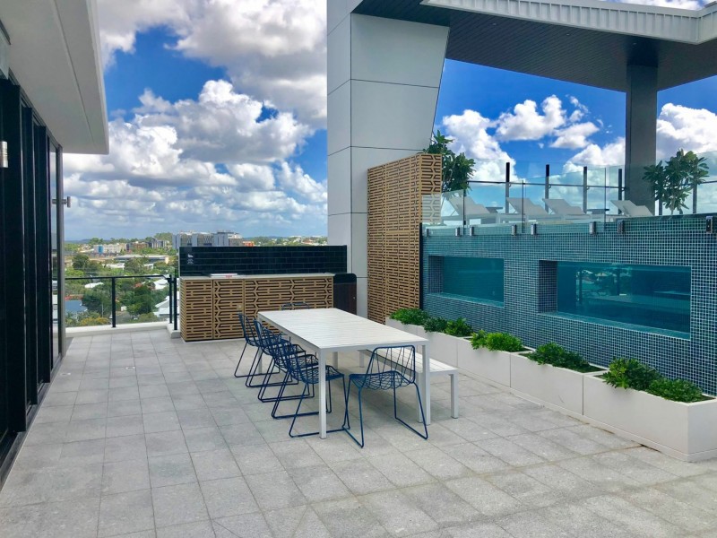 211/1 Deshon Street, Woolloongabba QLD 4102