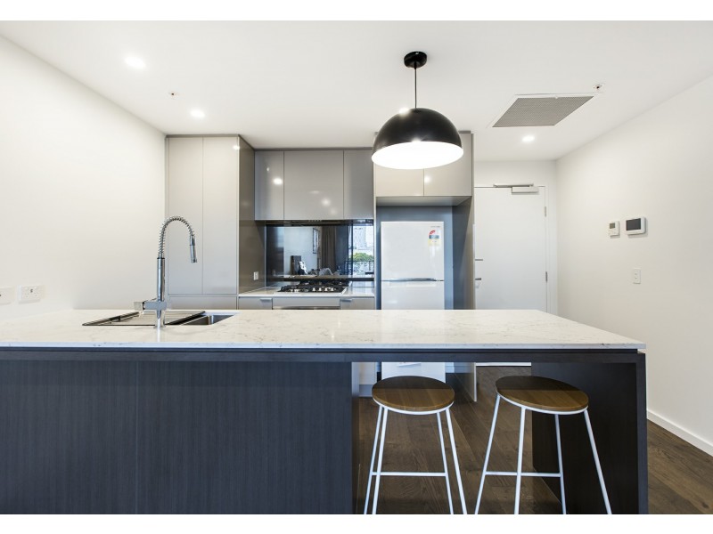 211/1 Deshon Street, Woolloongabba QLD 4102