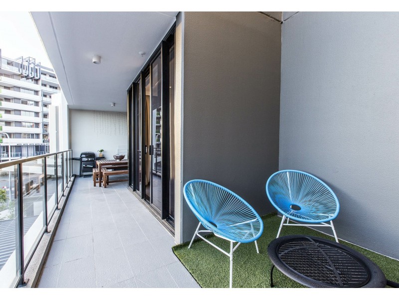 211/1 Deshon Street, Woolloongabba QLD 4102