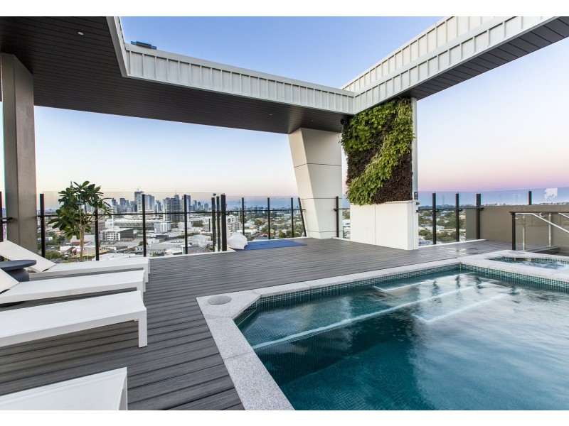 211/1 Deshon Street, Woolloongabba QLD 4102