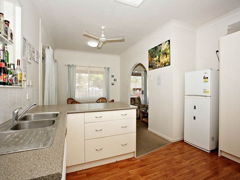 31 Keeling St, Coopers Plains QLD 4108