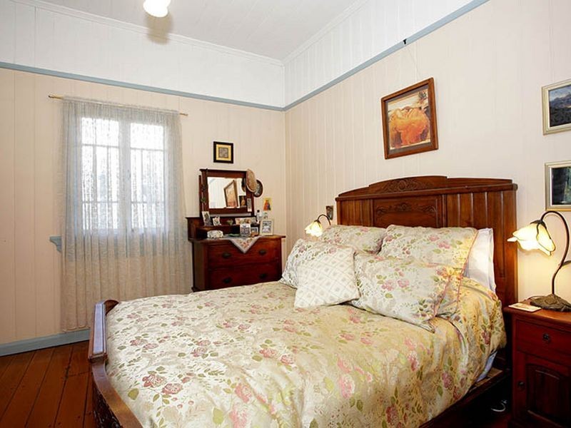 27 Frederick St, Annerley QLD 4103