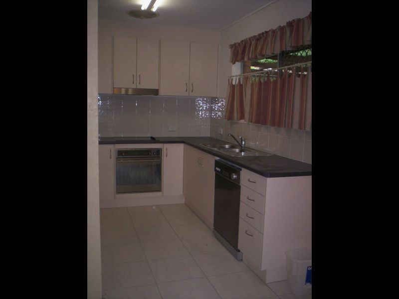 2 Delwood Street, Nathan QLD 4111