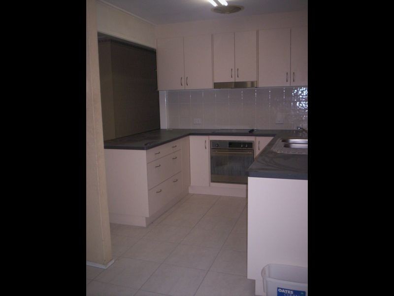 2 Delwood Street, Nathan QLD 4111