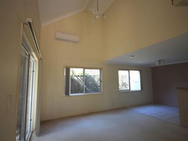 1/33 Chaucer Street, Moorooka QLD 4105