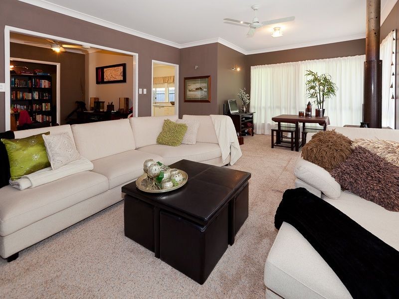 21 Rookwood Ave, Coopers Plains QLD 4108