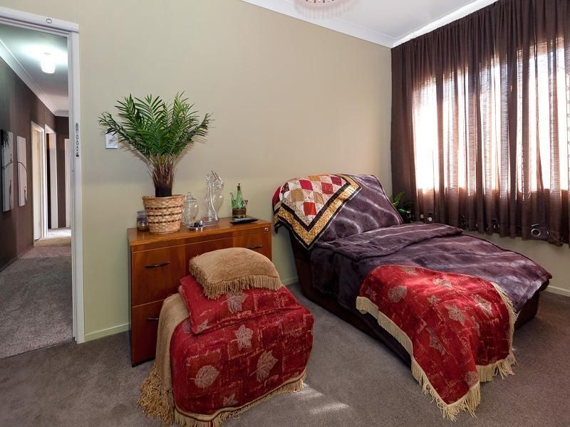 21 Rookwood Ave, Coopers Plains QLD 4108