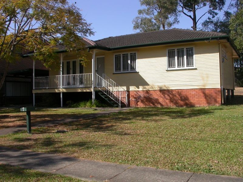 7 Middle St, Coopers Plains QLD 4108