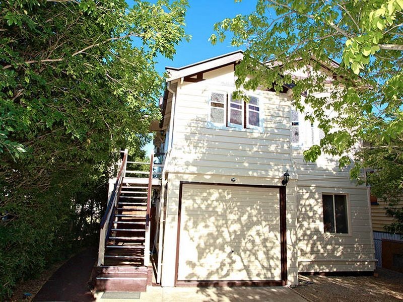 58 Henry St, Greenslopes QLD 4120