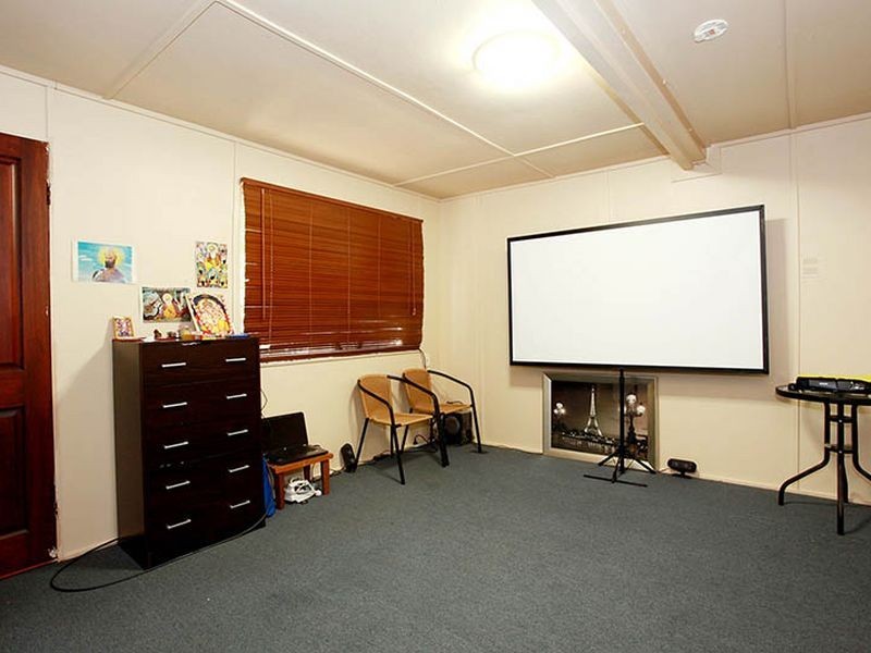 58 Henry St, Greenslopes QLD 4120