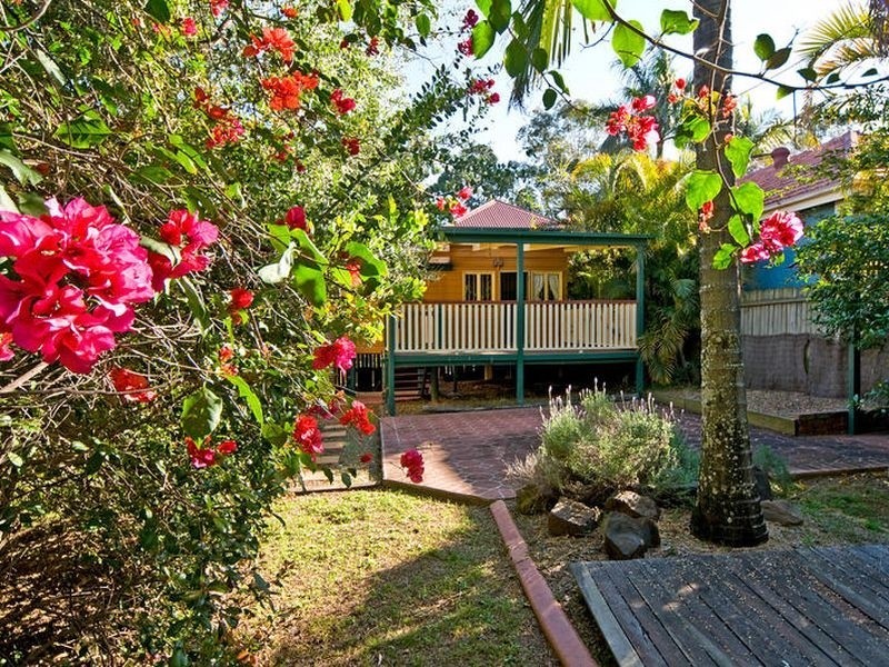 70 Lincoln St, Greenslopes QLD 4120