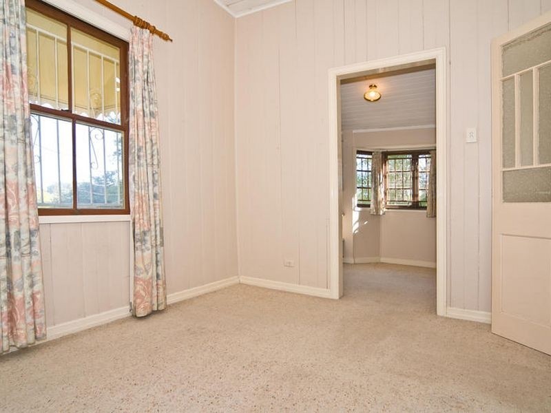 70 Lincoln St, Greenslopes QLD 4120