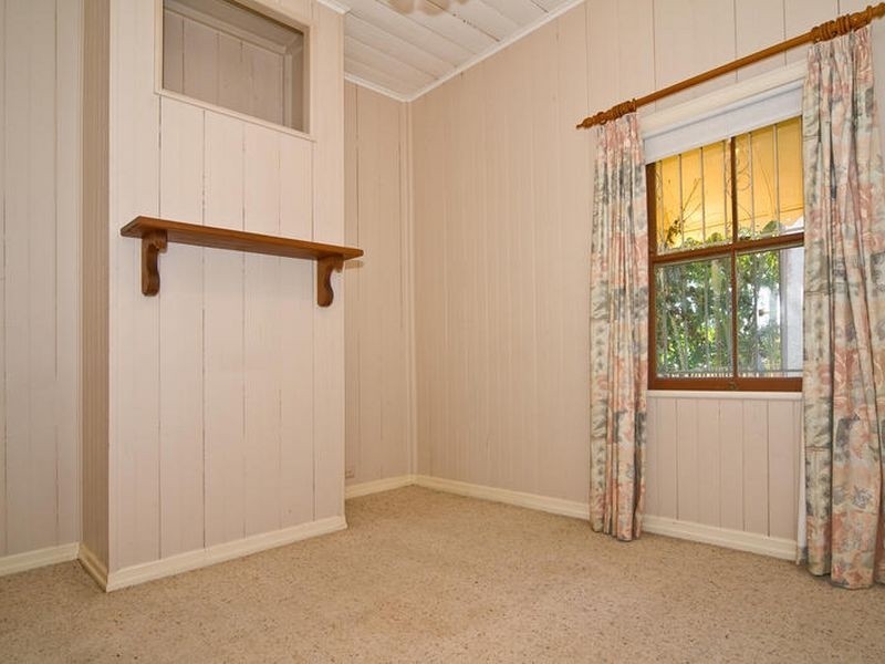 70 Lincoln St, Greenslopes QLD 4120