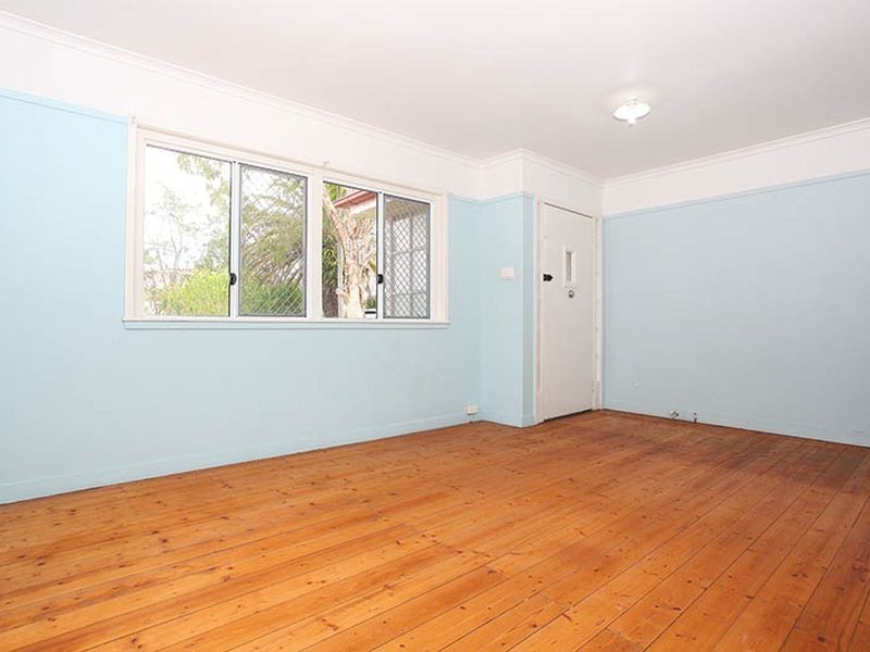 15 Deacon St, Coopers Plains QLD 4108