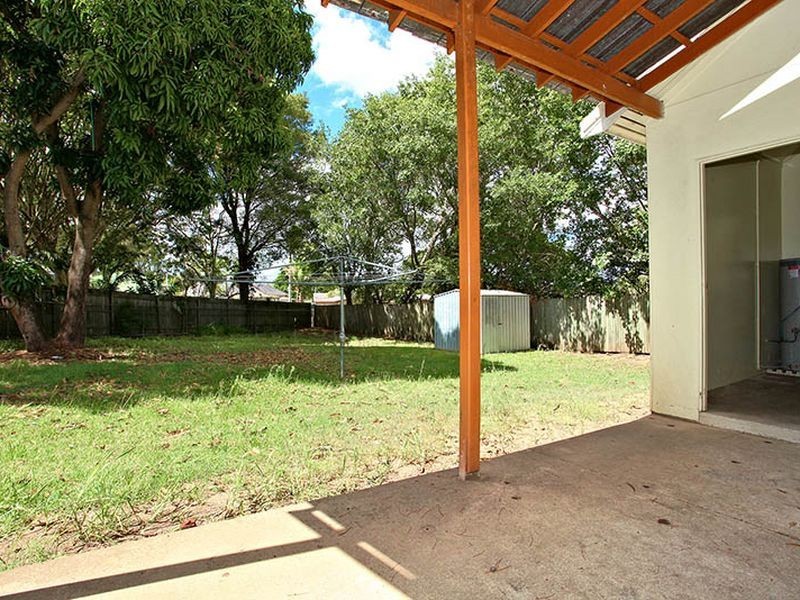 15 Deacon St, Coopers Plains QLD 4108