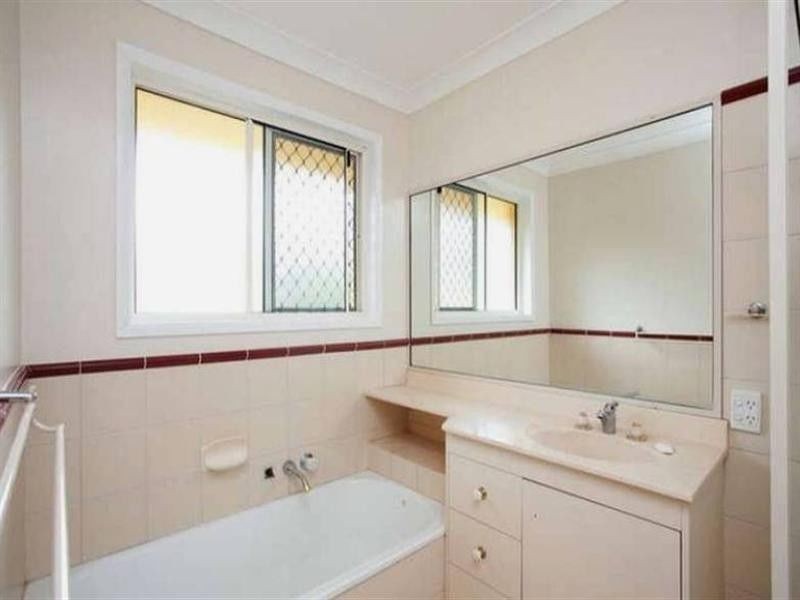 8 Colne Street, Kuraby QLD 4112