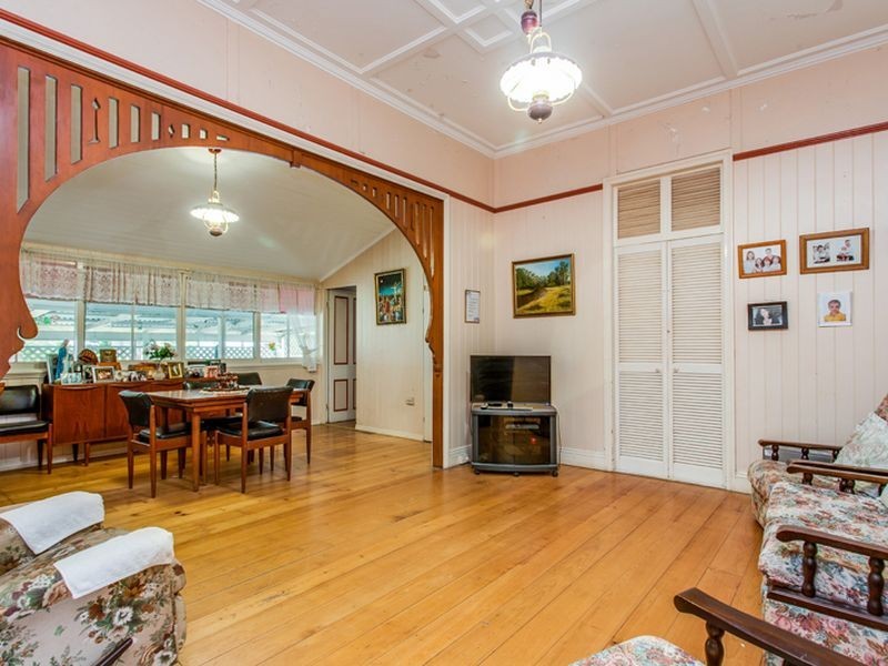 26 Clare Rd, Kingston QLD 4114