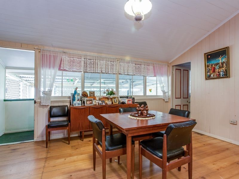 26 Clare Rd, Kingston QLD 4114