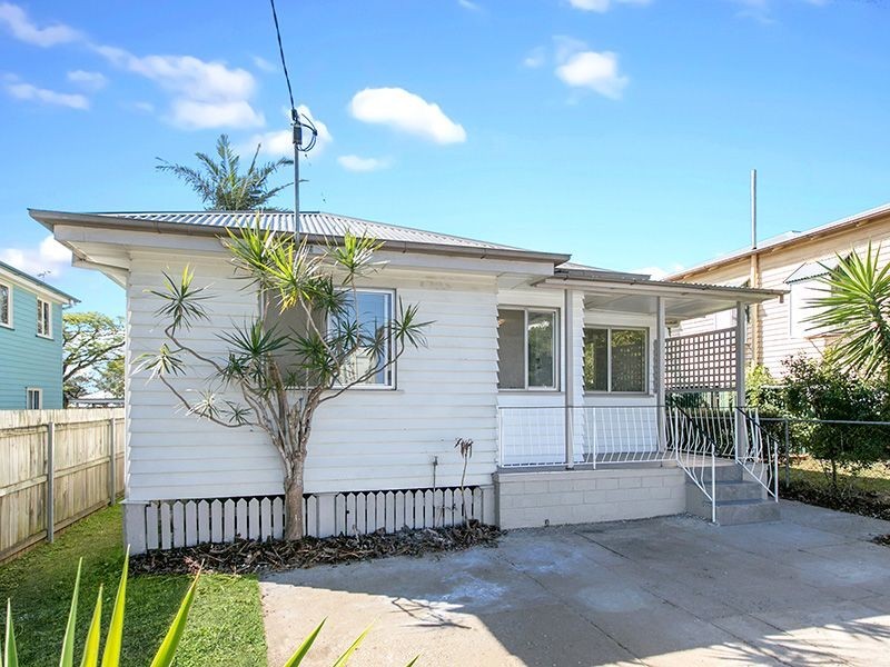 32 Hamilton Rd, Moorooka QLD 4105