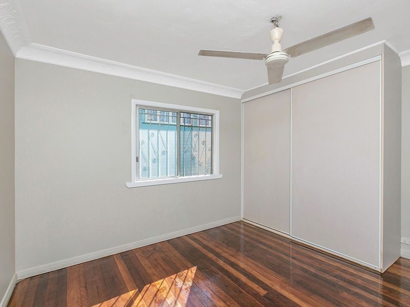 32 Hamilton Rd, Moorooka QLD 4105