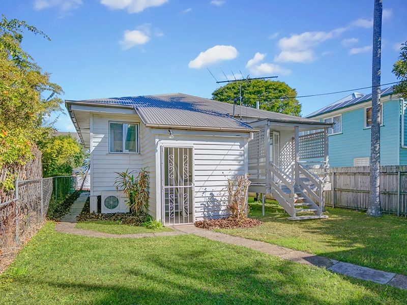 32 Hamilton Rd, Moorooka QLD 4105