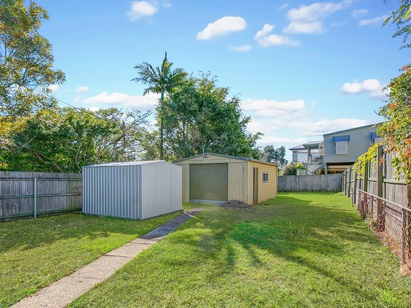 32 Hamilton Rd, Moorooka QLD 4105